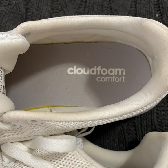 White Addidas for Women - Picture 2 of 4